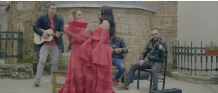 Morena dhe Aida Doçi lansojnë ''Amore'' (Video)