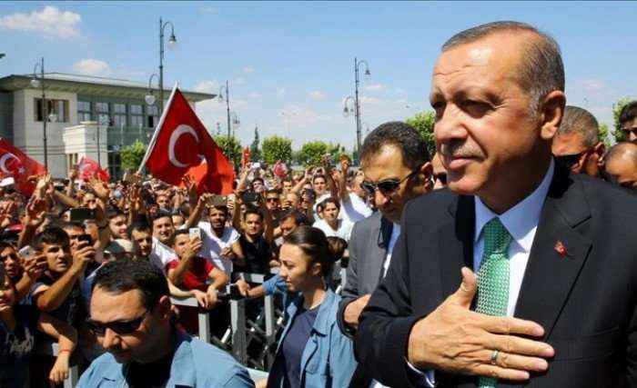 Erdogan: “Vetëm Allahut në ruku i përulemi”