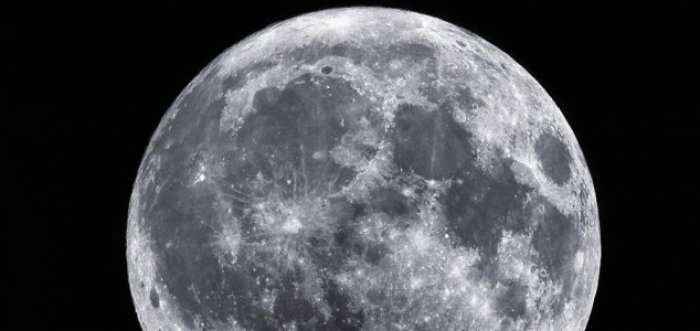 Shkencëtarët: Ja origjina e ‘fytyrës’ në sipërfaqen e hënës
