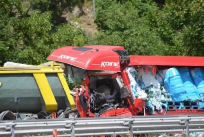 Shuhet familja katëranëtarëshe në aksidentin pranë tunelit Gothard