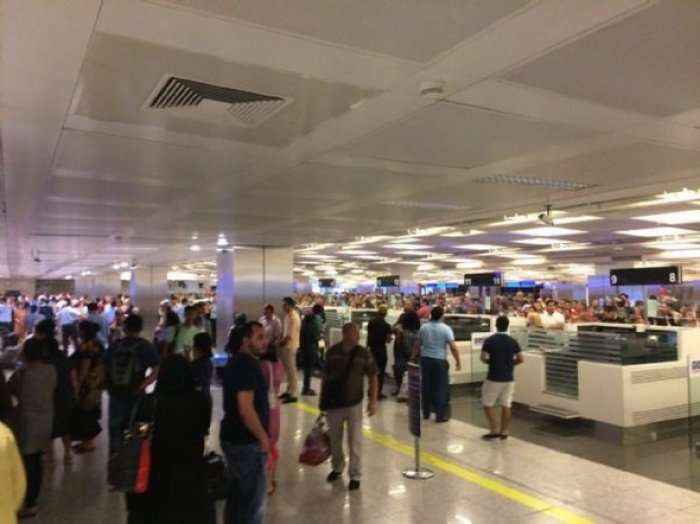 Stamboll, shpërthim dhe të shtëna në aeroportin Ataturk (Foto)