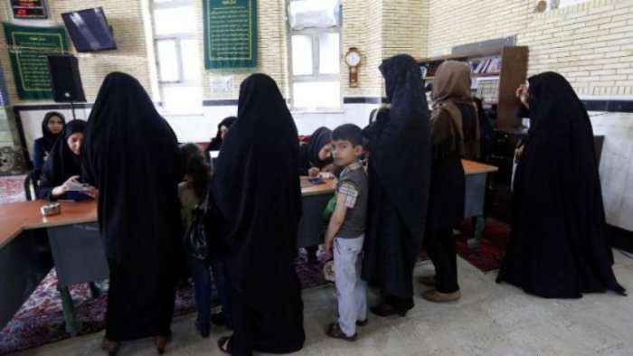 Hera e parë në histori: Parlamenti i Iranit, më shumë femra sesa klerikë