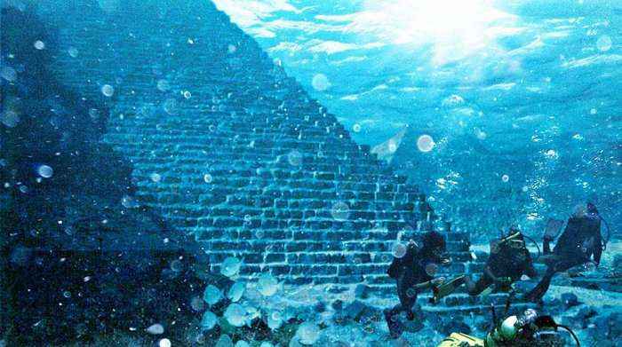 Piramidat nënujore pranë Kubës