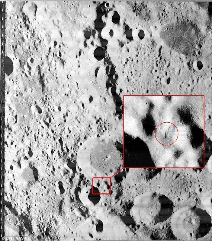 A është zbuluar një antenë jashtëtokësorësh në Hënë?