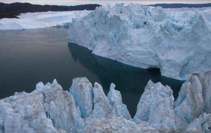 Shkrirja e akullnajave zbulon bazën e fshehtë bërthamore amerikane në Greenland 