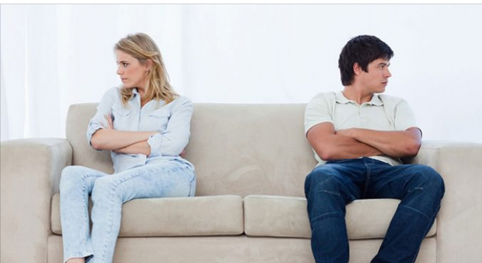 Nëse bashkëshorti ju thotë këto 9 gjëra, martesa juaj është në telashe