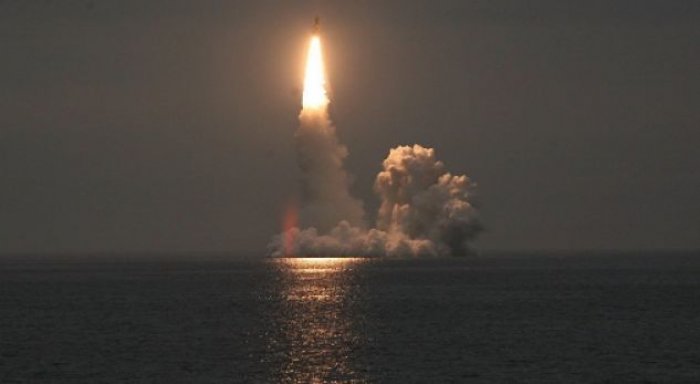 Provokon Rusia, teston një raketë të re