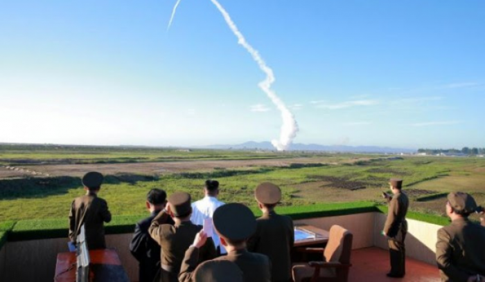Kim Jong Un urdhëron testin e armës së re anti-ajrore