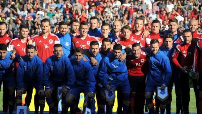 Yjet e futbollit shiqptar urojnë 10 vjetorin e Pavarësisë së Kosovës