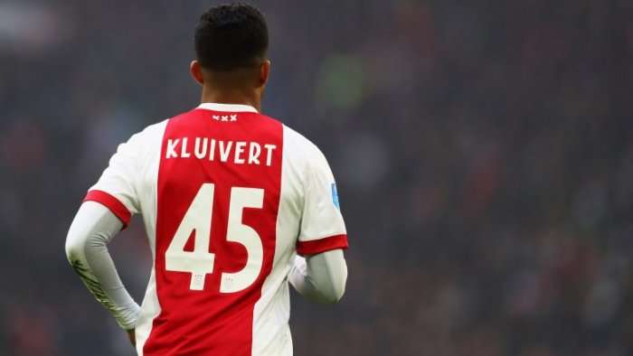 Barça vëzhgues në Holandë për Ajaxin, sytë edhe nga Kluivert