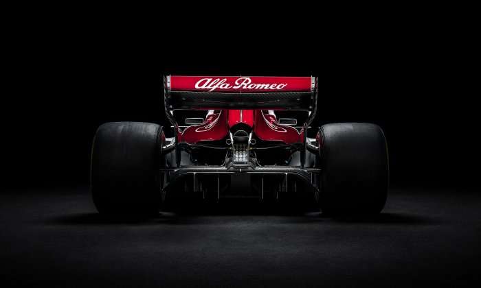Alfa Romeo kthehet në F1, prezantohet makina e re