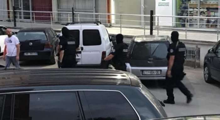Mediat malazeze: Dy shtetas të Malit të Zi u arrestuan në Prishtinë