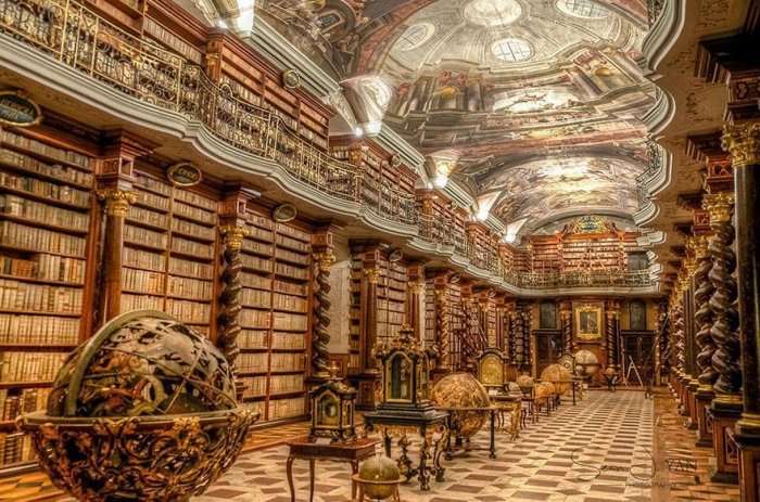 Libraria antike, ku librat ende lidhen me zinxhirë 