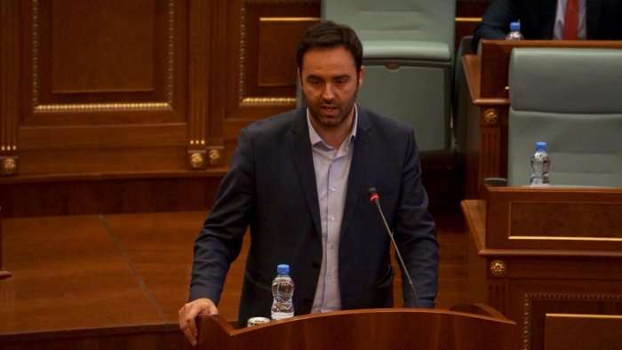 Konjufca citon Ramiz Lladrovcin në Kuvend: Ligji është si llastiku