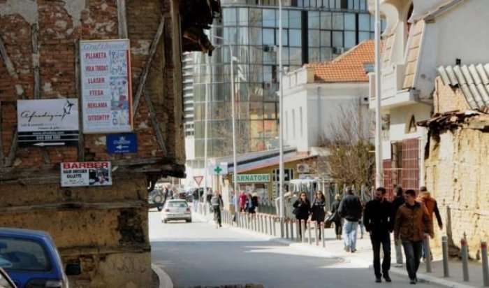 Bllokohen dy rrugë në Prishtinë për 60 ditë