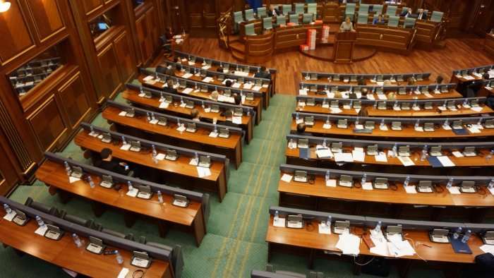 'As gjysma e deputetëve në sallën e Kuvendit – Të votohet demarkacioni'
