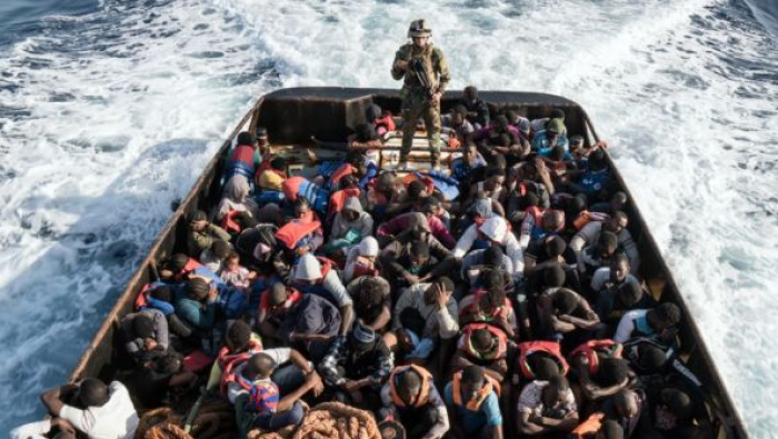 Kërkesat për azil në BE u përgjysmuan vitin e kaluar