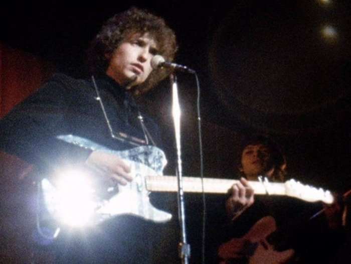 Kitara me të cilën ka performuar Bob Dylan shitet për 490 mijë dollarë