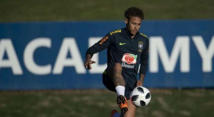 Neymari po e merr veten shumë më mirë se që pritej, sipas trajnerit brazilian të fitnesit