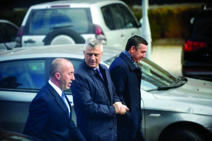 Ndarja e Kosovës nga Thaçi i zhyt edhe Haradinajn e Veselin
