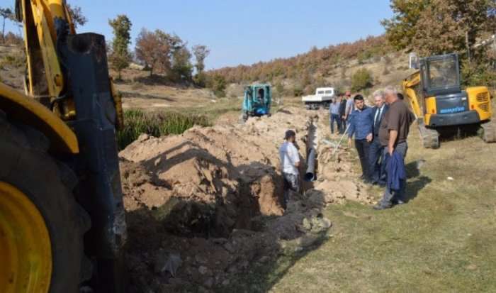 Nis rregullimi i kanalizimit në fshatin Gurbardh
