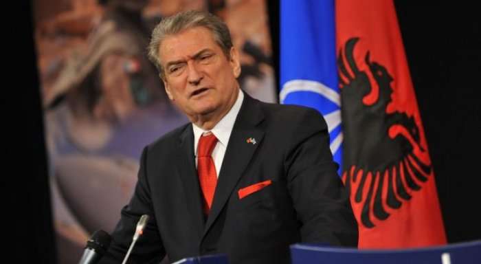 Berisha po ia nxin jetën Thaçit: E ka marrë flamurin për krijimin e Serbisë së Madhe 