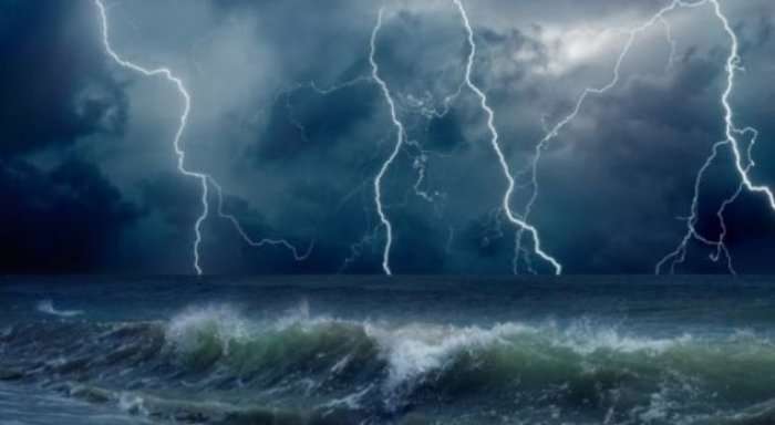 Shkencëtarët: Po vijnë stuhi të fuqishme, e ardhmja do të jetë e frikshme