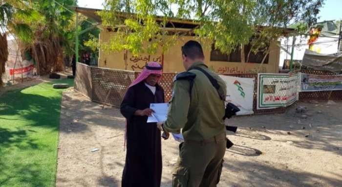 Izraeli bën gati ushtrinë të rrafshojë një fshat palestinez, BE kundër