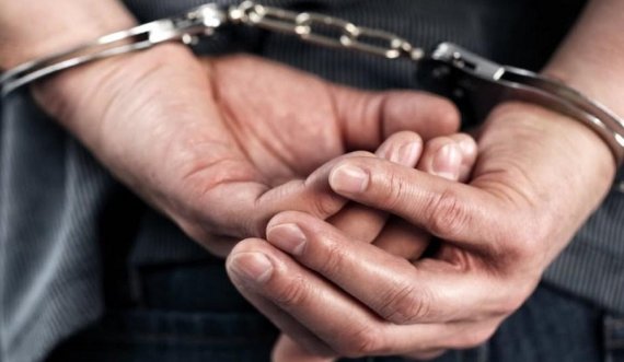 Arrestohet 23-vjeçari, shpërndante drogë me vlerë 34 mijë euro
