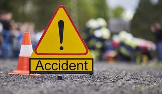 Vushtrri: 10 persona të lënduar nga një aksident mes tri veturave 