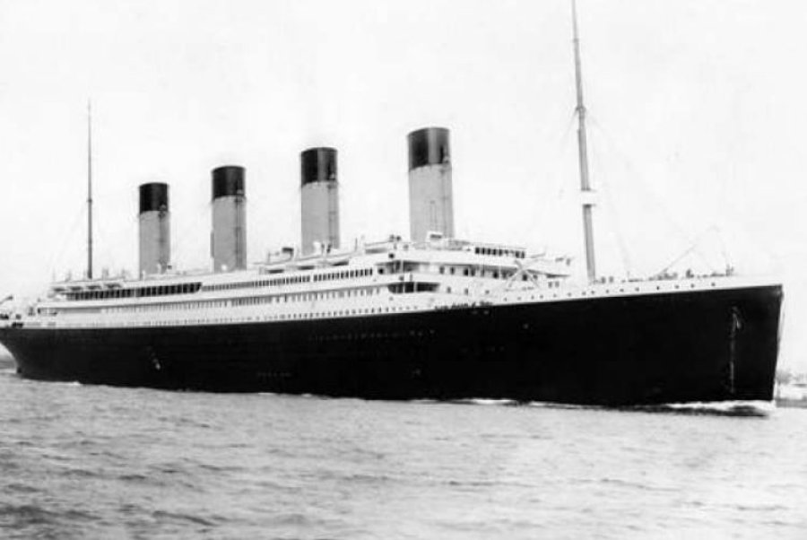 A e dini sa kohë iu desh Titanikut të fundosej?