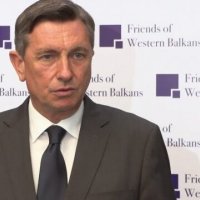 Pahor thotë se do të ofrojë plan dhe referencat e tij për dialogun Kosovë-Serbi nëse BE e përzgjedh si ndërmjetës