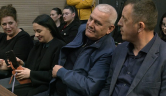 Urdhri për t’i çuar me forcë nga policia Sveçlën, Zybën e Pacollin