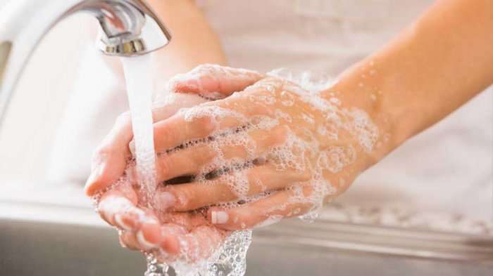 Kujtonit se e dinit, por ja si duhet t’i pastroni duart në të vërtetë