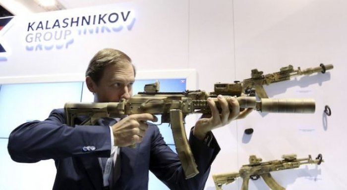 Rusia ngjitet e dyta për shitje të armëve, kush mbetet e para?