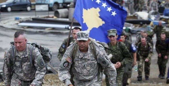 Profesori i Parisit reagon për Ushtrinë, tregon cili shtet e ndali zhbërjen e Kosovës