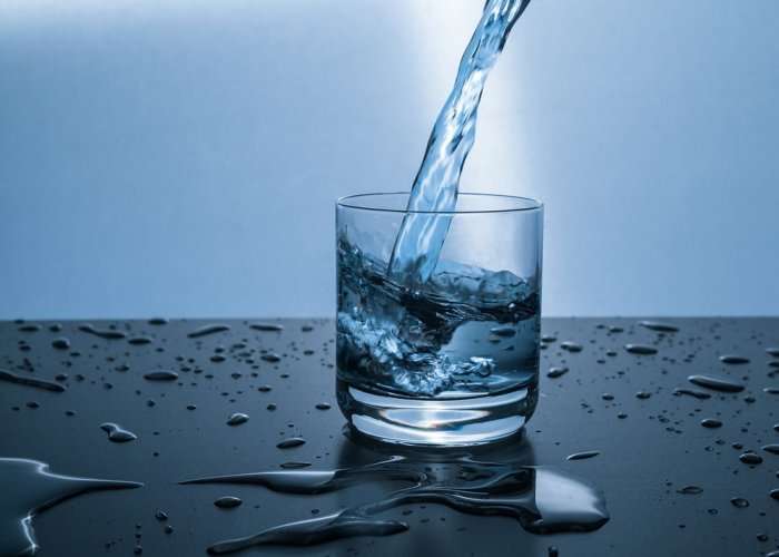 Terapia japoneze me ujë që shëron shumë sëmundje