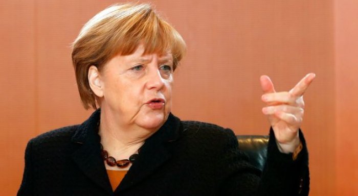 Merkel i drejtohet Mogherinit: 'Ti nuk mund t’i japësh mësim Kosovës, se çfarë të veprojnë në shtetin e tyre'