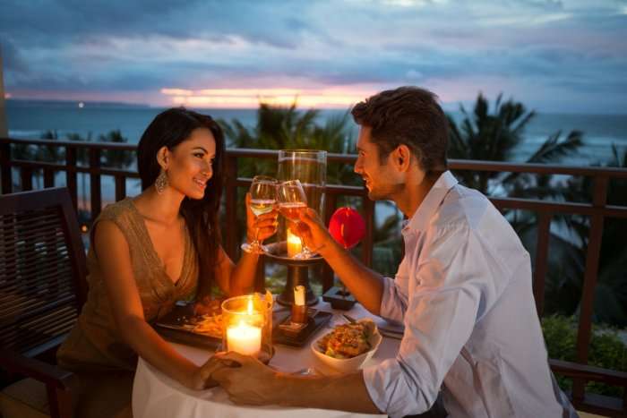 Dhjetë ide origjinale për takime romantike