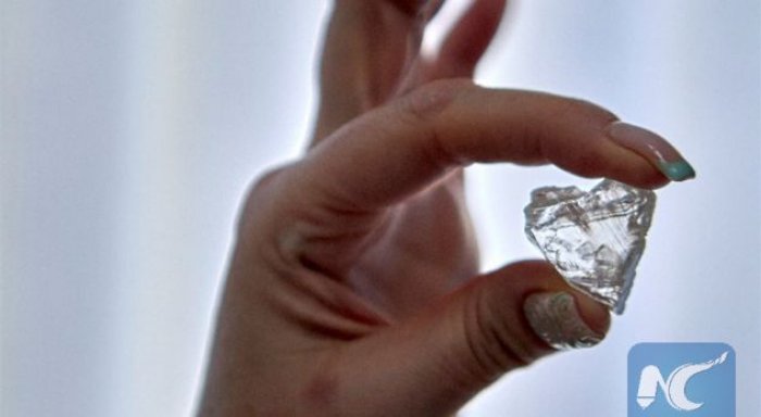 Gjendet diamanti i rrallë 300 milionë vjeçar në formë zemre