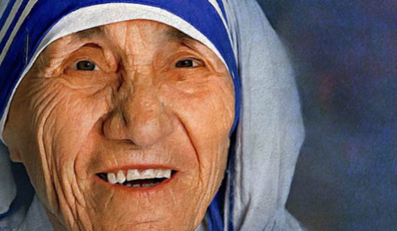 Don Lush Gjergji rrëfen për telefonatën që ia bëri Nënë Terezës: Kështu reagoi kur i tregova se shqiptarët po i falin gjaqet