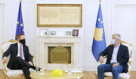 Thaçi pret në takim ambasadorin e ri të BE’së në Kosovë
