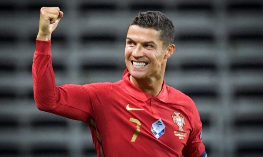  “Cristiano Ronaldo është futbollisti më i mirë në histori” 