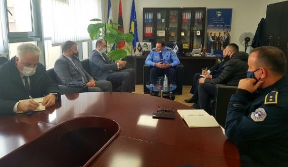  Drejtori i Policisë në Gjakovë, paralajmëron vendosje kamerash në gjithë stacionet nëpër Kosovë 