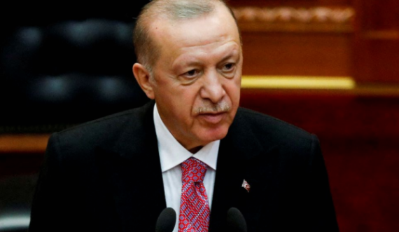Erdogan e nënshkruan protokollin për anëtarësimin e Suedisë në NATO