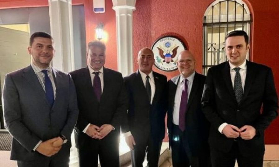 Gabriel Escobar sot takon krerët e partive opozitare