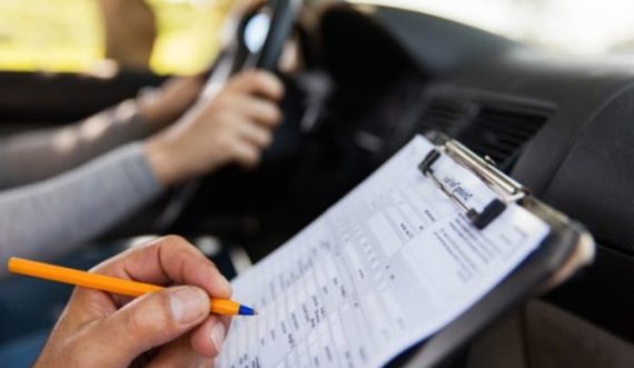 Për herë të parë finalizohet doracaku për dhënien e provimit të patentës së shoferit