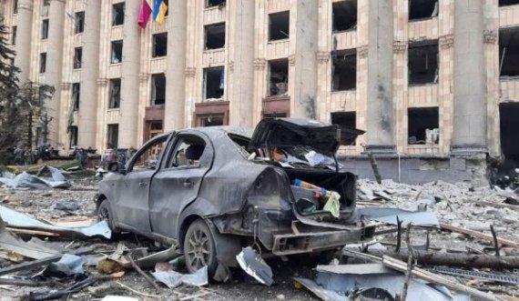 Të paktën 10 persona u vranë nga sulmi i trupave ruse në qendër të Kharkiv
