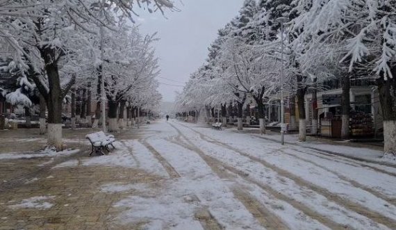 Bora bllokon procesin e votimit në disa zona të Dibrës