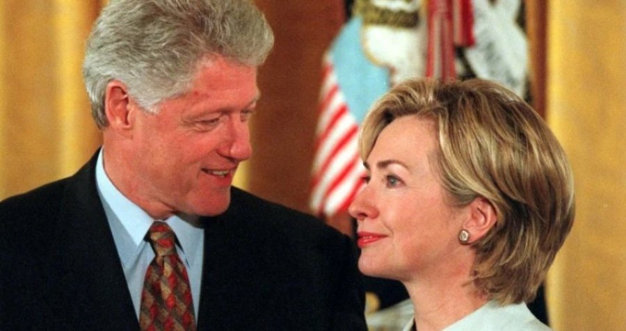 Qendra Presidenciale Clinton kujton vizitën e ish-Presidentit dhe Zonjës së Parë